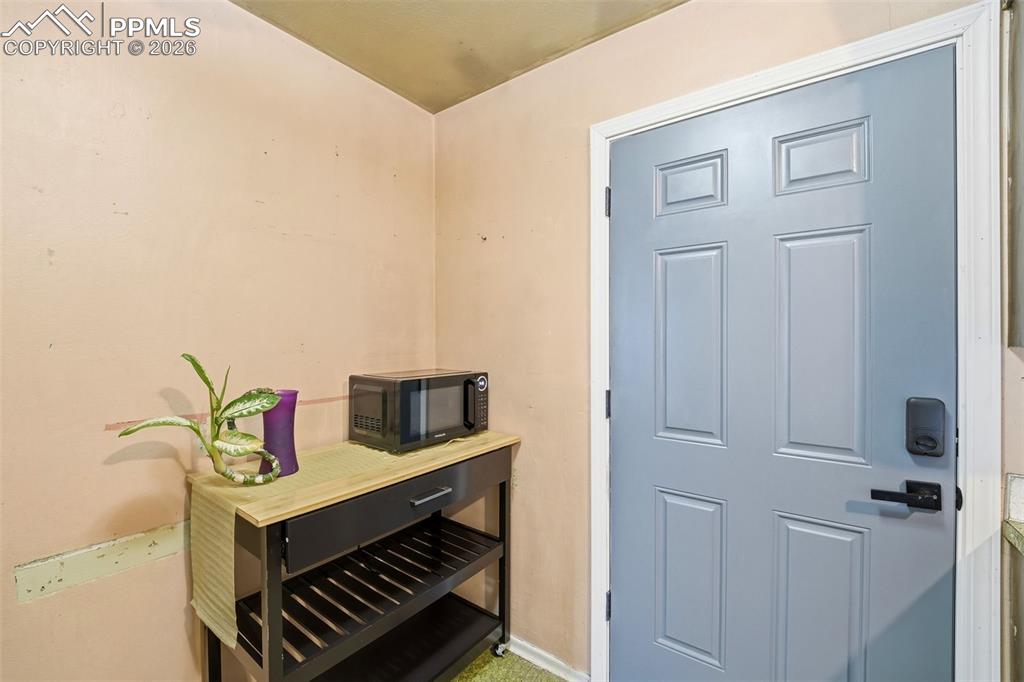 Image 11 of 37: Kitchen