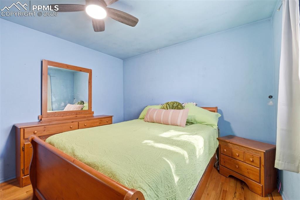 Image 12 of 37: Bedroom