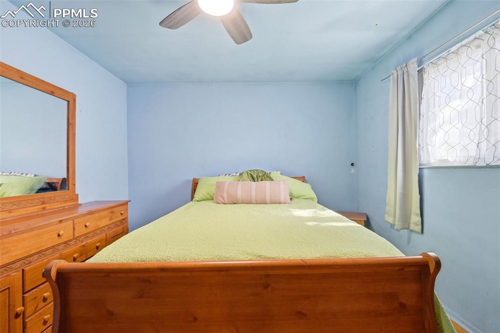 Image 13 of 37: Bedroom