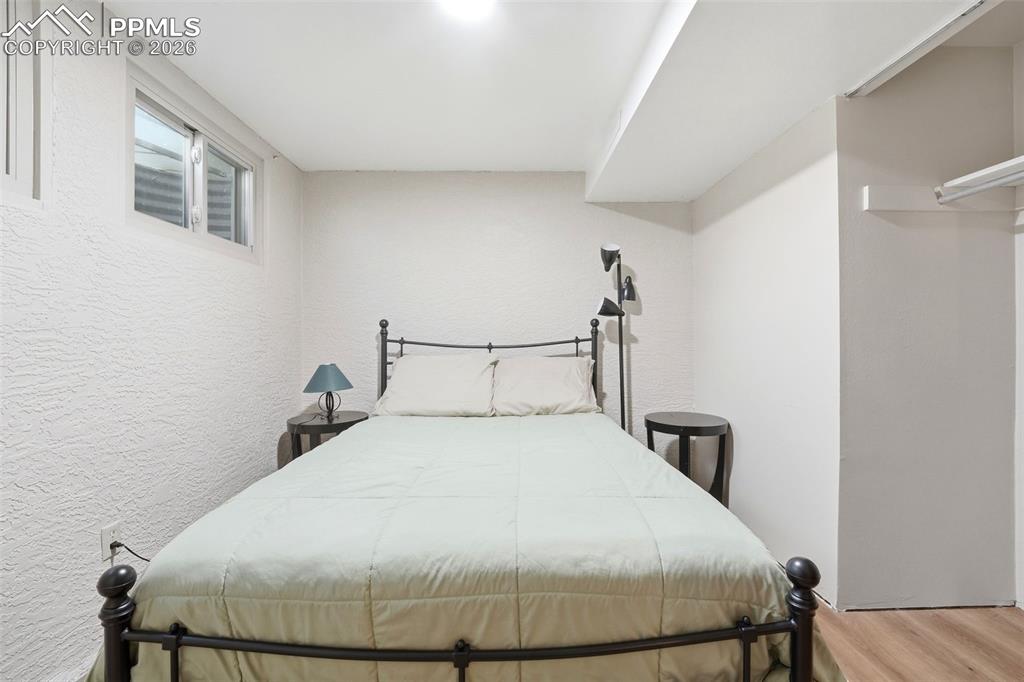 Image 26 of 37: Bedroom