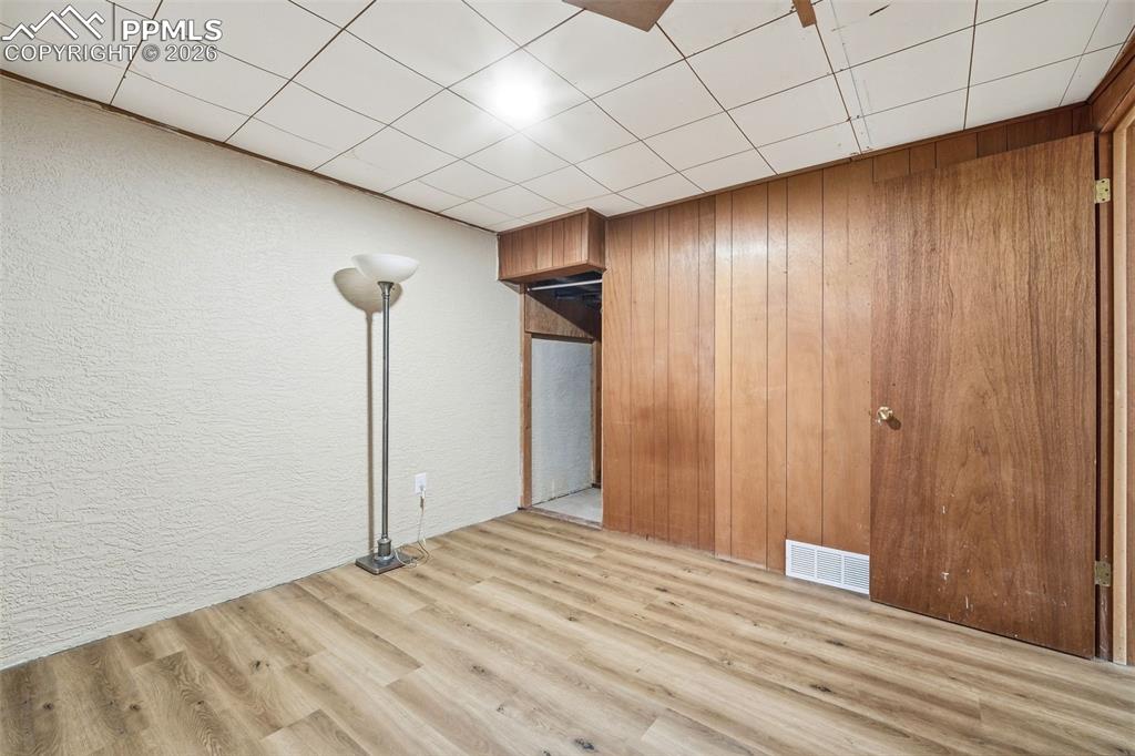 Image 28 of 37: Bedroom