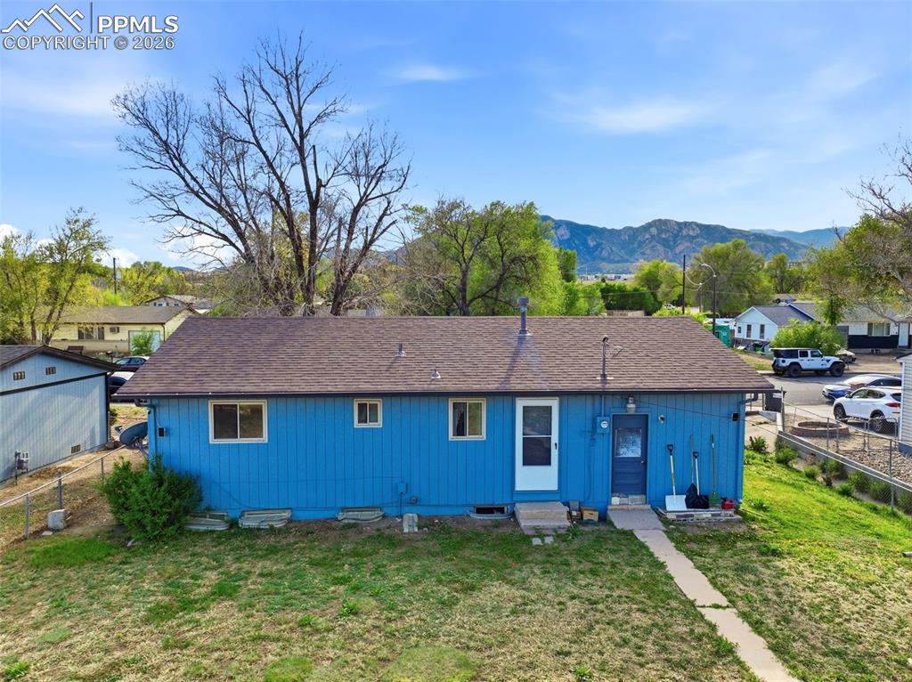 Image 32 of 37: Back of Structure