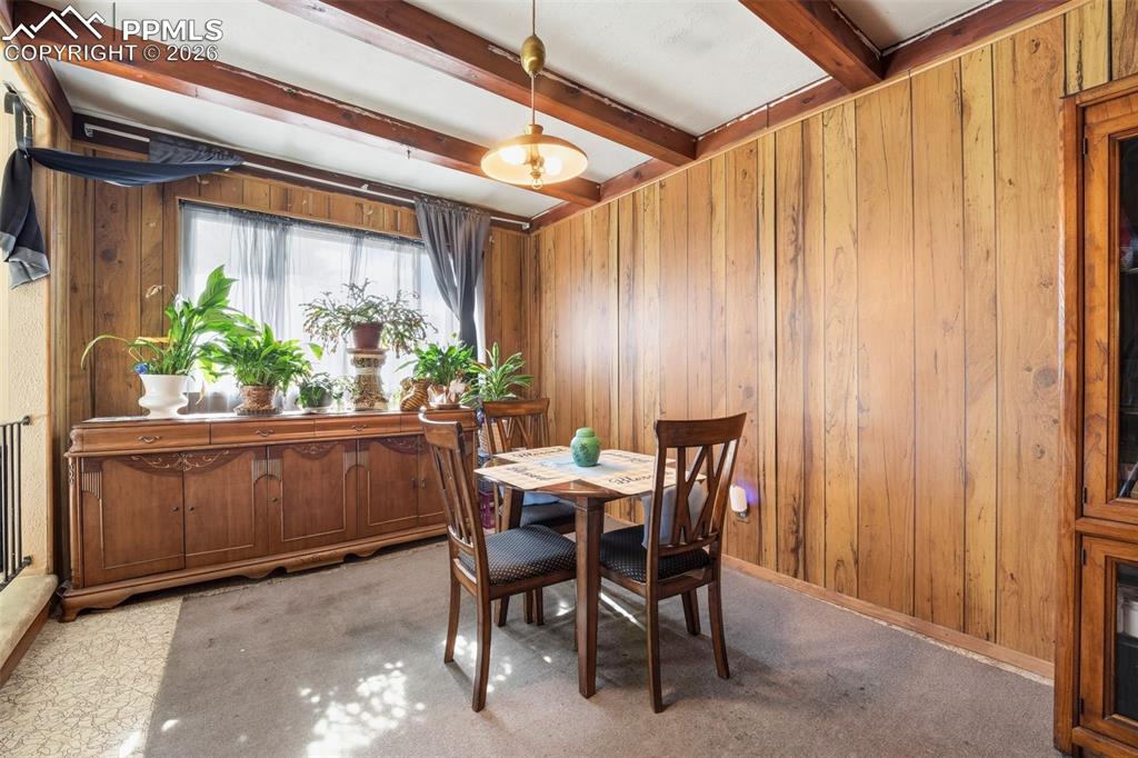 Image 8 of 37: Dining Area