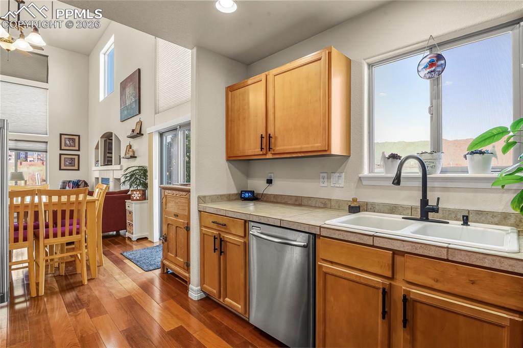 Image 26 of 41: Additional view from the kitchen.