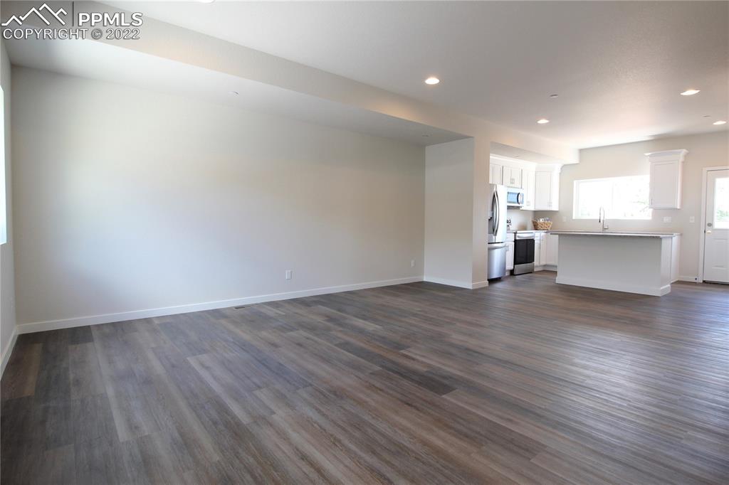 Listing 5570316, Image 10 of 15