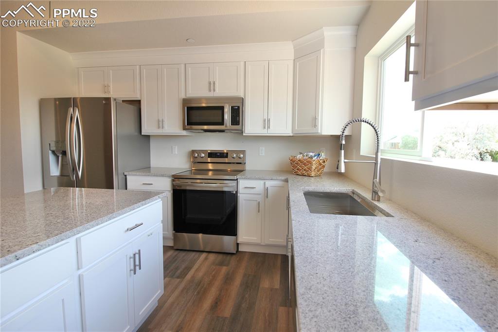 Listing 5570316, Image 4 of 15