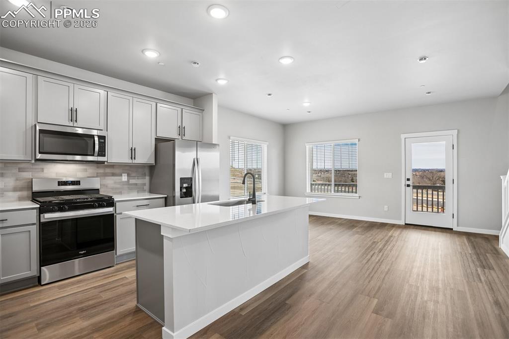 Image 2 of 22: Kitchen