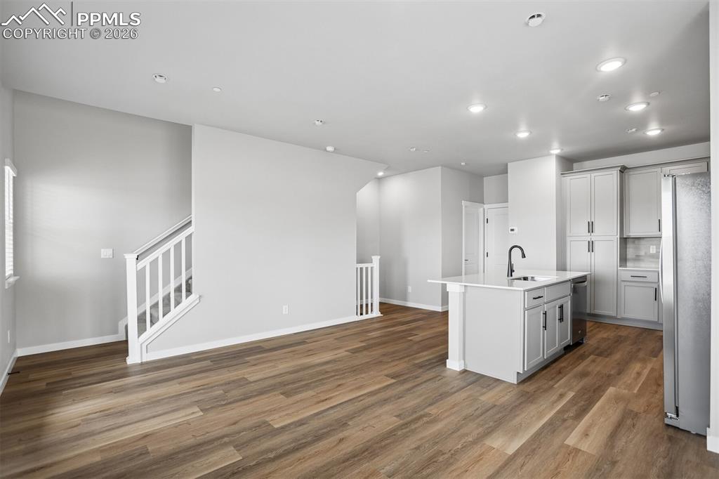 Image 4 of 22: Kitchen