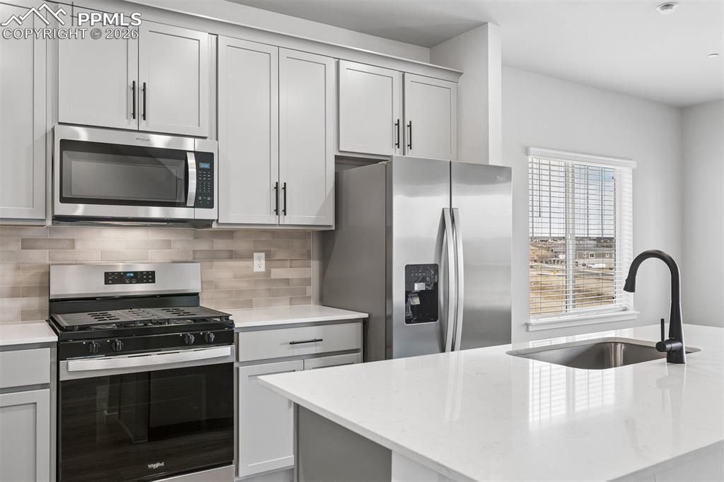 Image 5 of 22: Kitchen