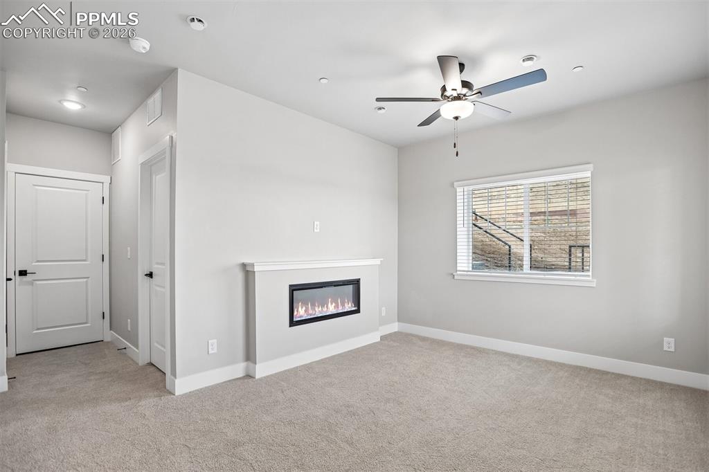 Image 8 of 22: Living Room