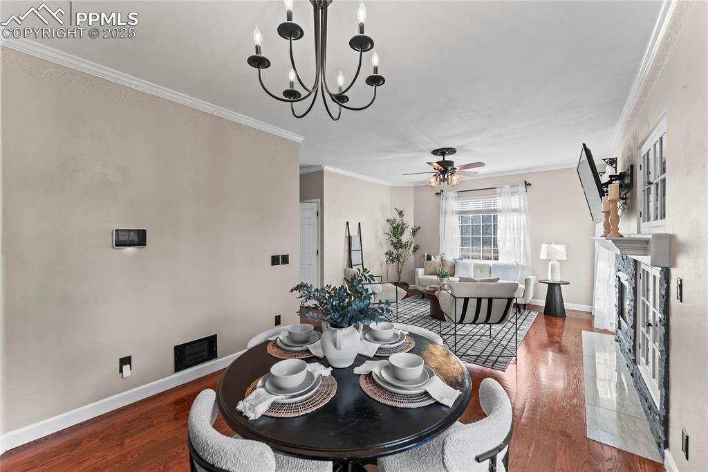 Image 10 of 41: Dining Area