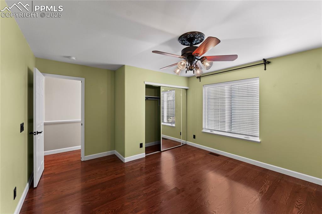 Image 17 of 41: Bedroom