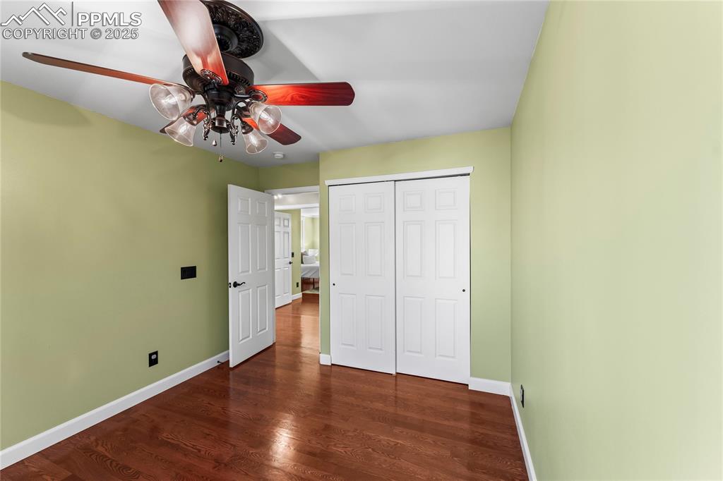 Image 20 of 41: Bedroom