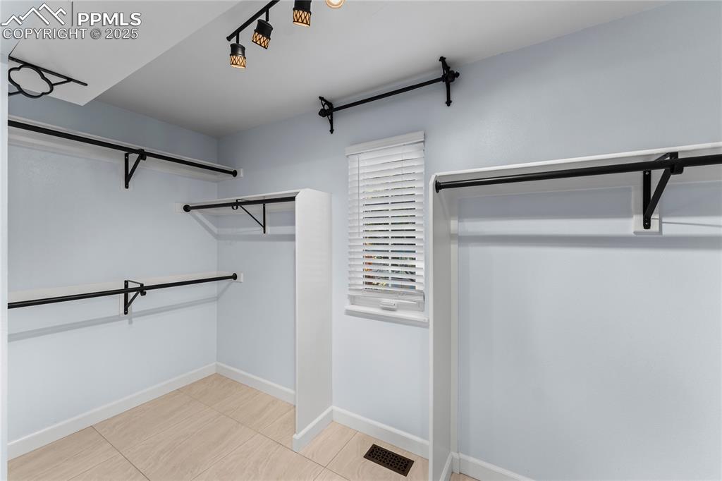 Image 28 of 41: Closet