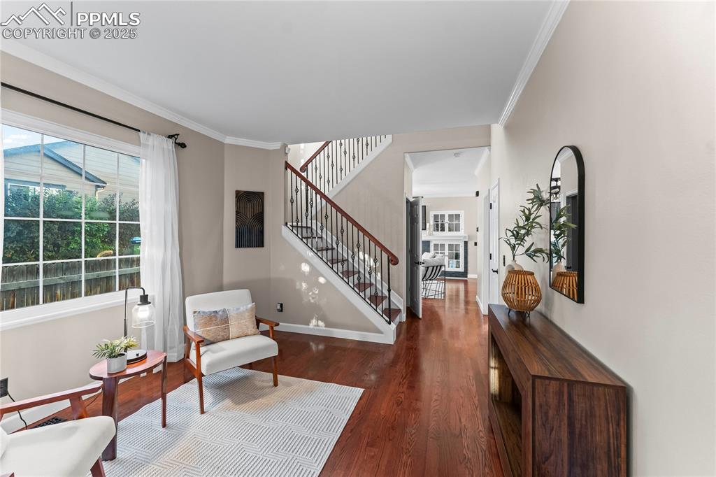 Image 3 of 41: Sitting Room