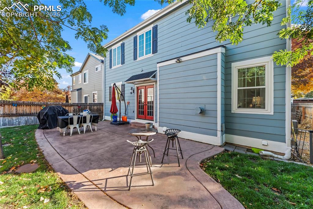 Image 37 of 41: Back of Structure