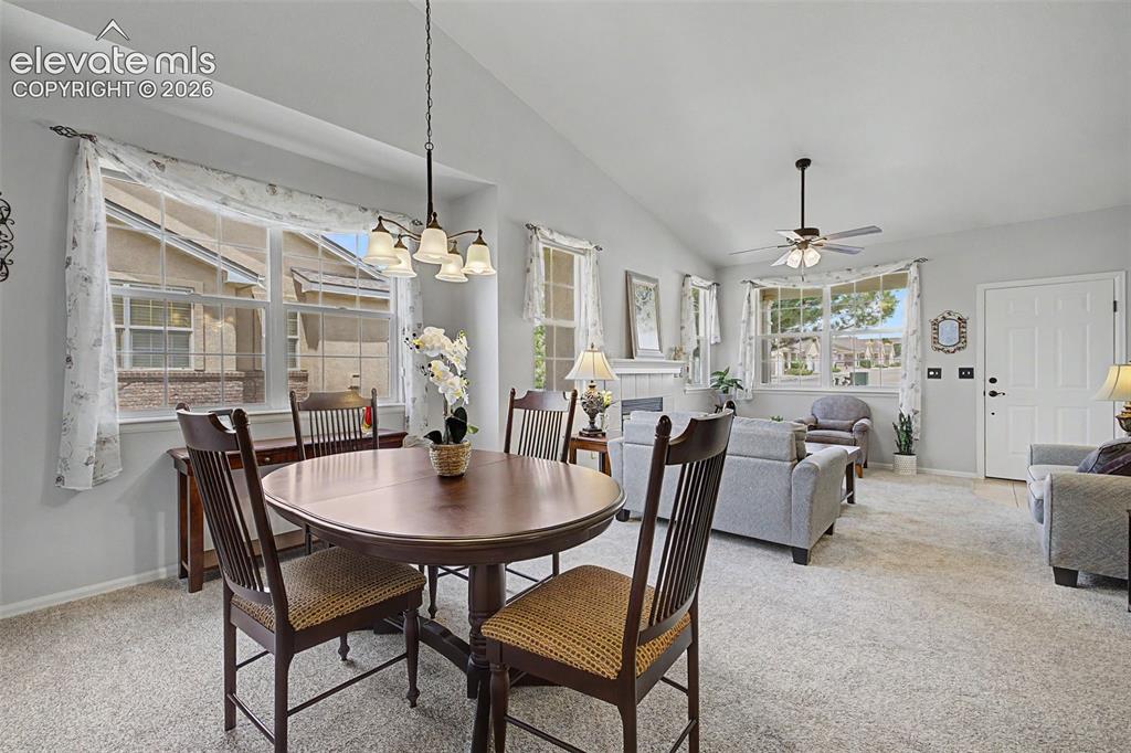 Image 12 of 24: Dining Area