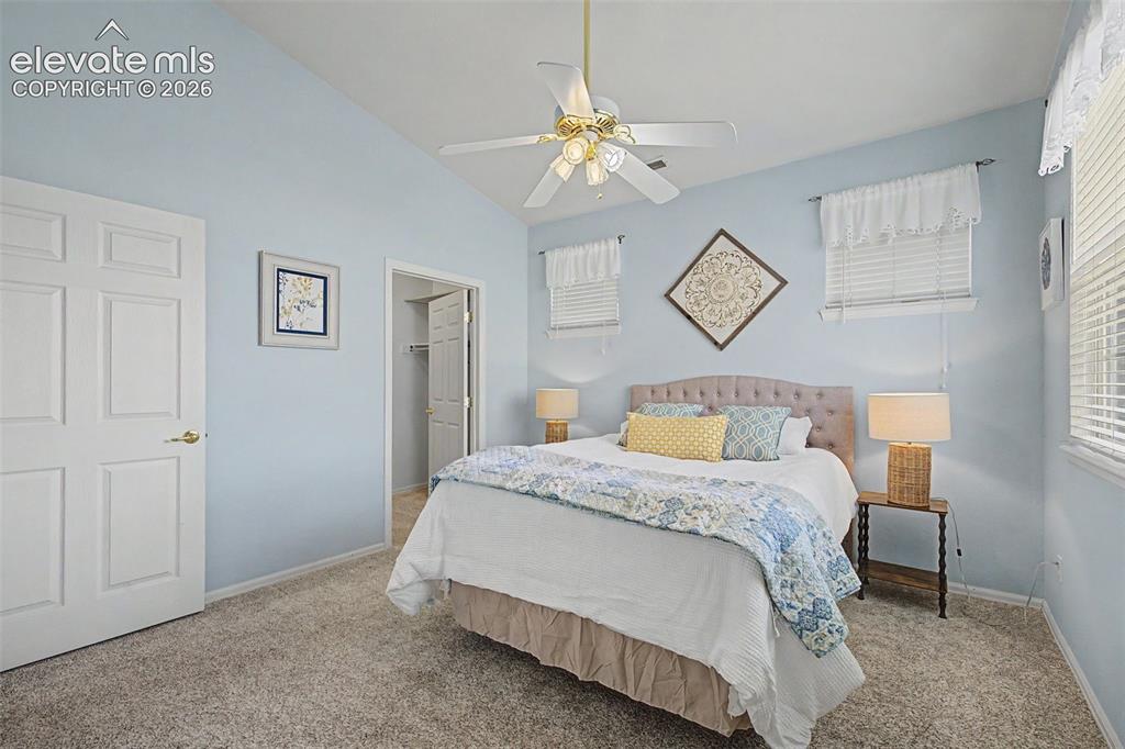 Image 15 of 24: Bedroom