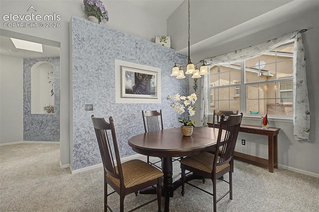 Image 8 of 24: Dining Area
