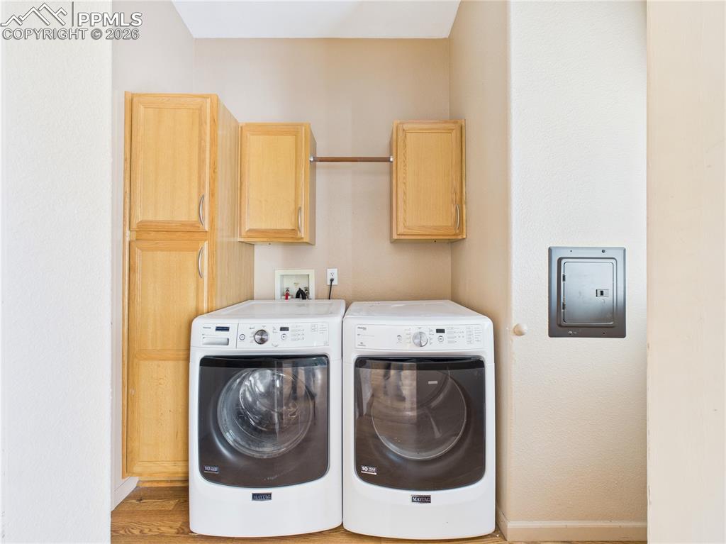 Image 31 of 50: Laundry