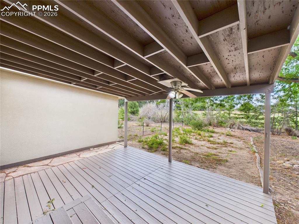 Image 36 of 50: Deck