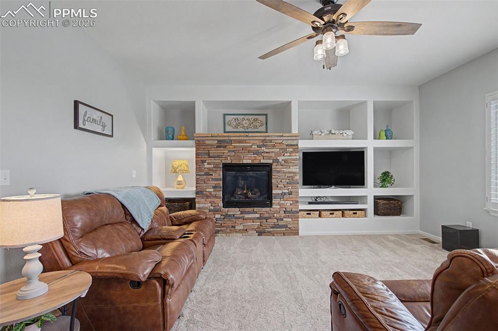 Image 13 of 49: Family Room