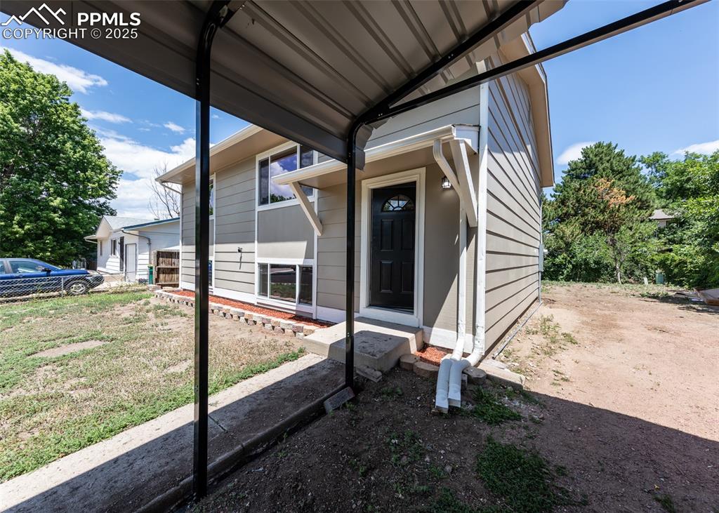 Image 46 of 48: Front entrance