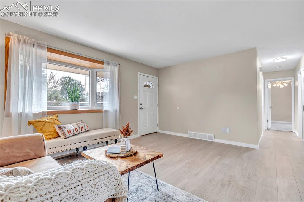 Image 4 of 22: Living Room