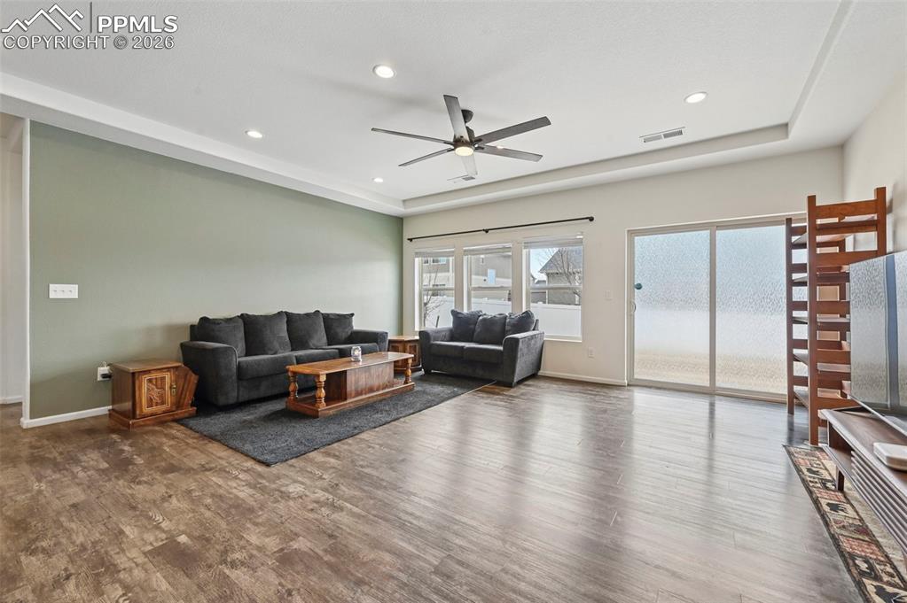 Image 13 of 32: Living Room