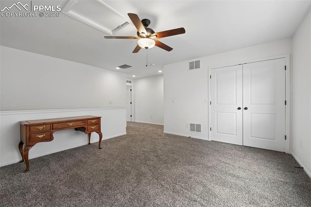 Image 23 of 32: Loft