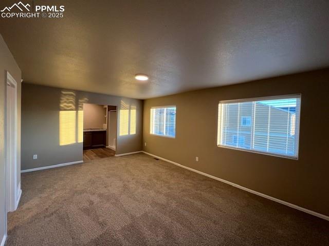 Image 13 of 30: Bedroom