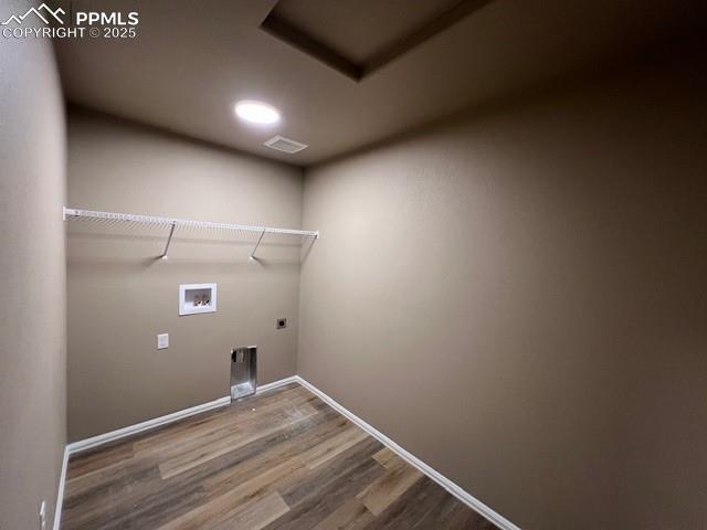 Image 21 of 30: Laundry