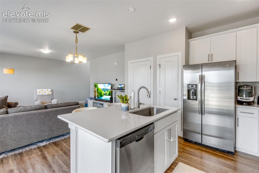 Image 11 of 34: Kitchen