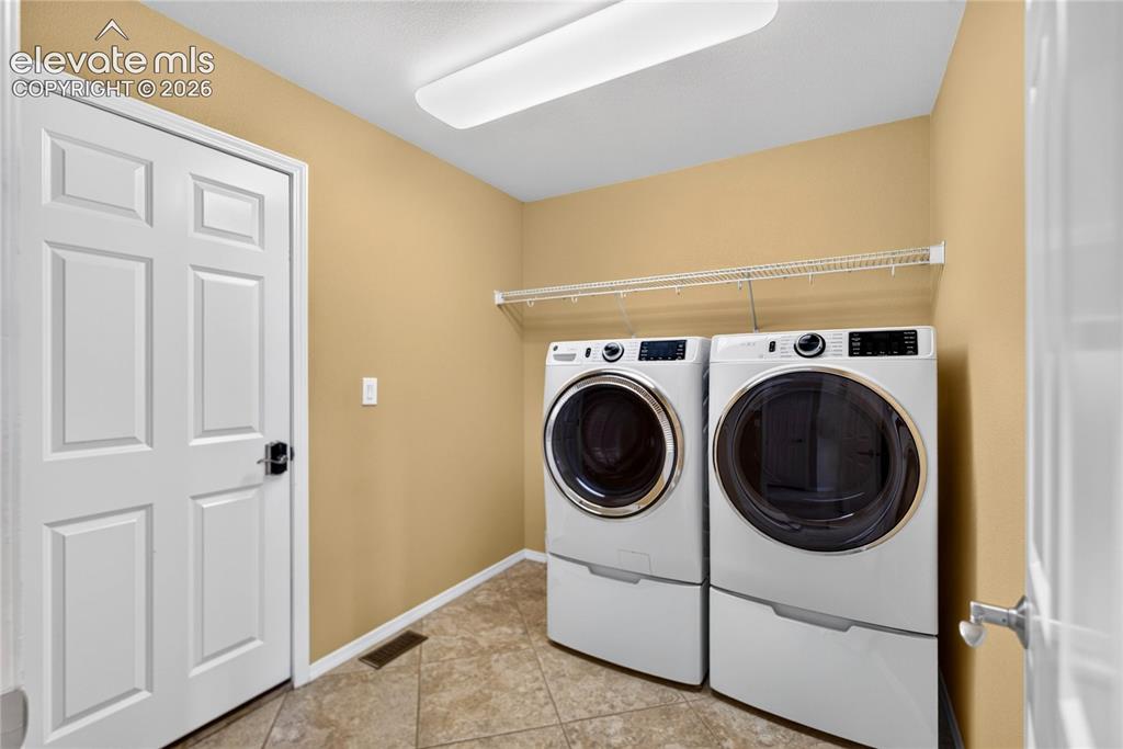 Image 14 of 47: Laundry