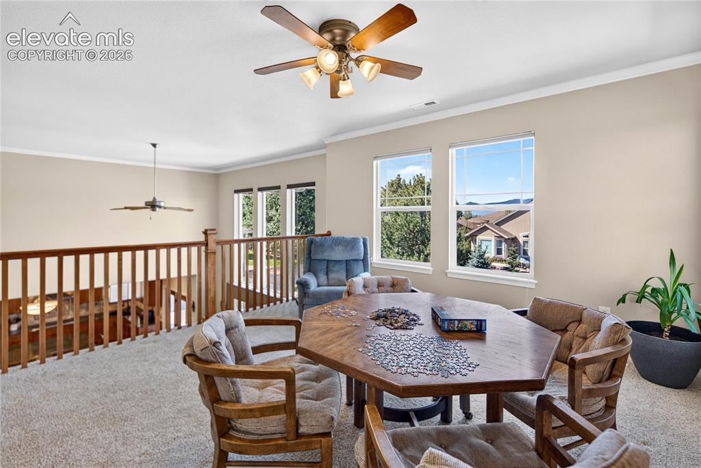 Image 18 of 47: Dining Area