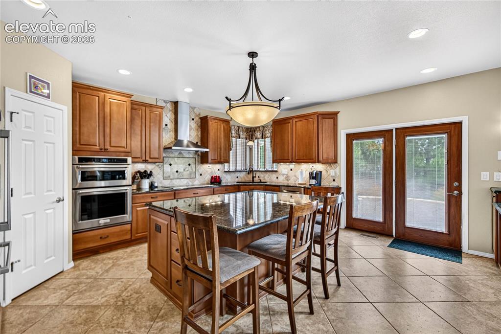 Image 6 of 47: Kitchen