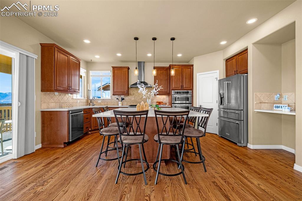 Image 13 of 48: Kitchen