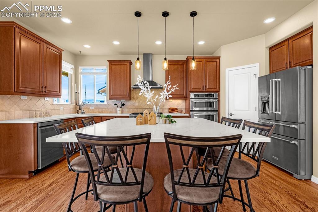 Image 15 of 48: Kitchen