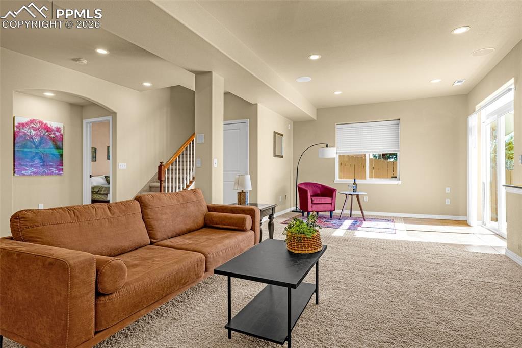 Image 32 of 48: Living Room