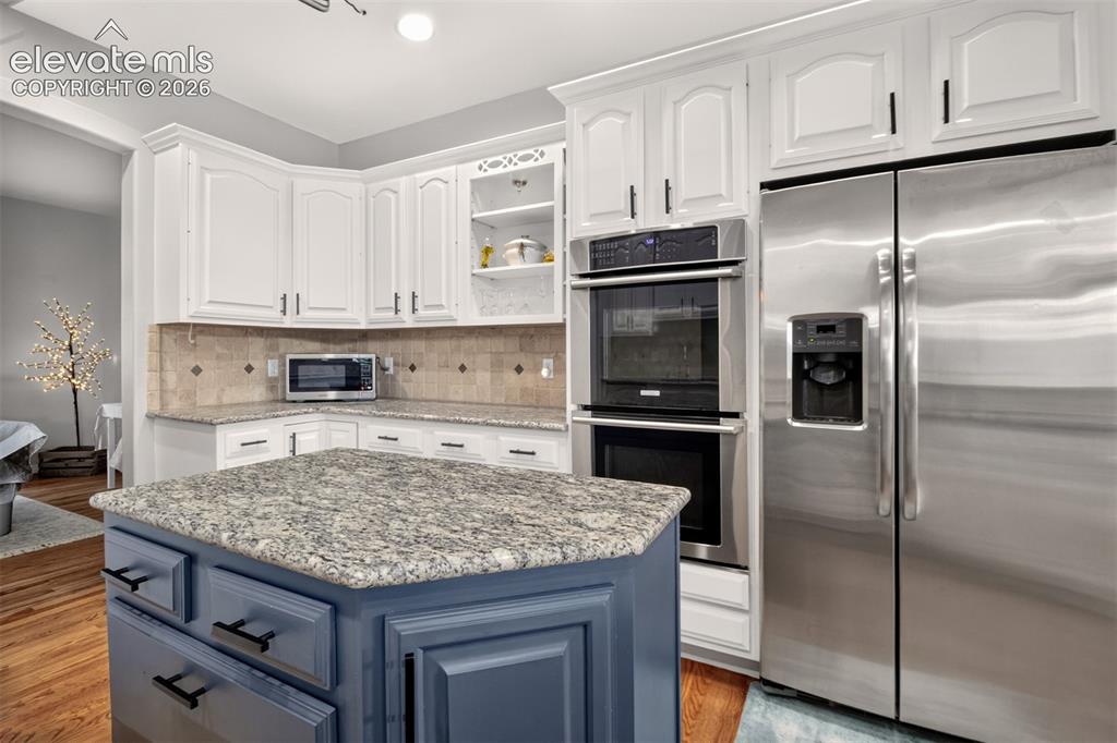 Image 12 of 43: Kitchen