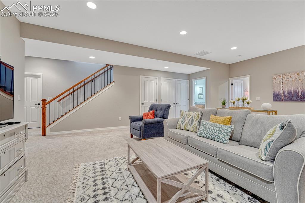 Image 29 of 50: Family Room