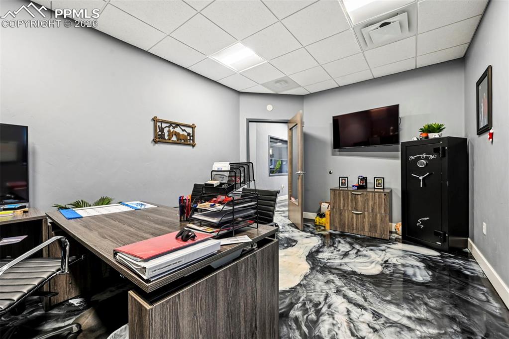 Image 15 of 38: Office