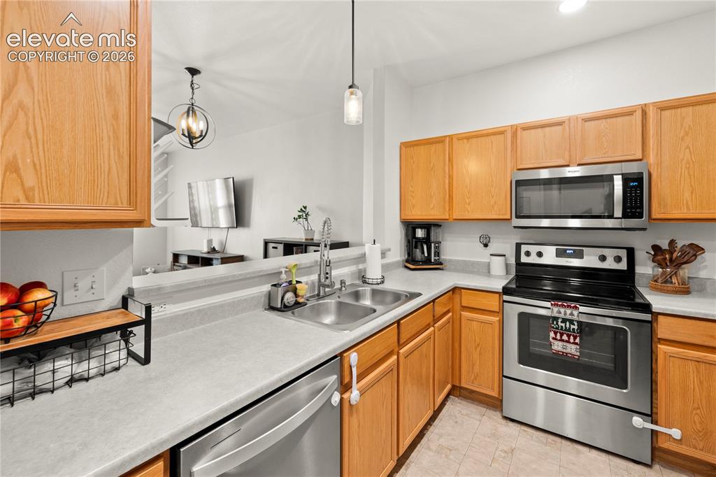 Image 12 of 42: Kitchen