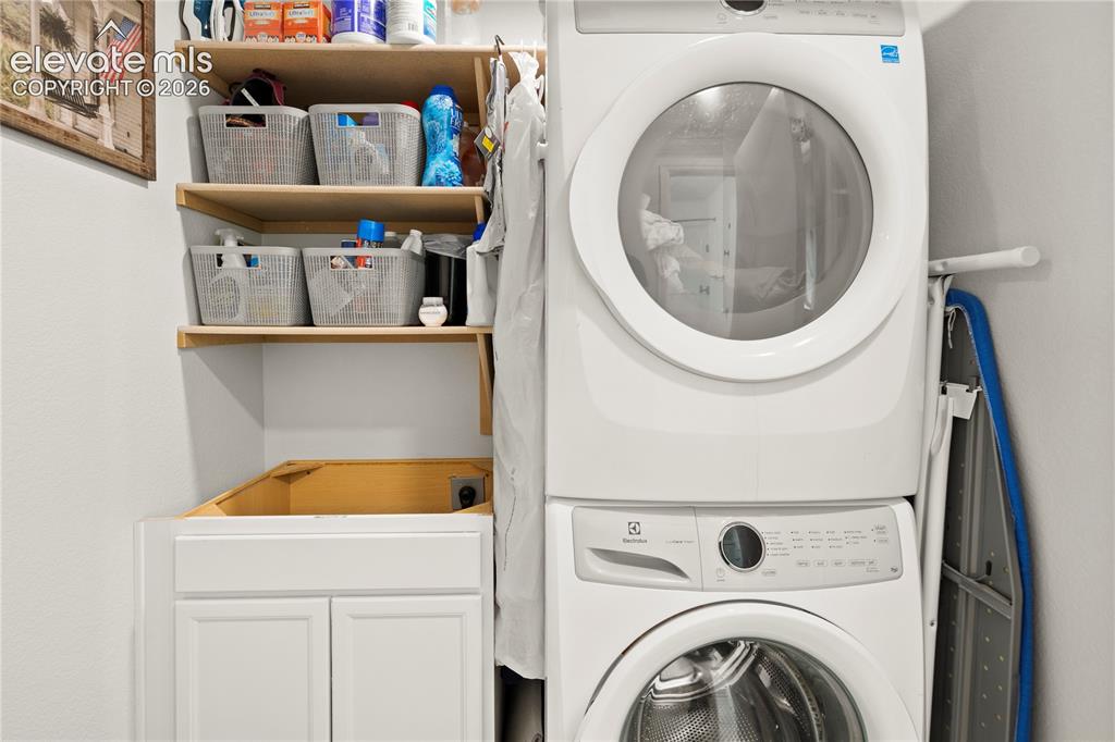 Image 30 of 42: Laundry