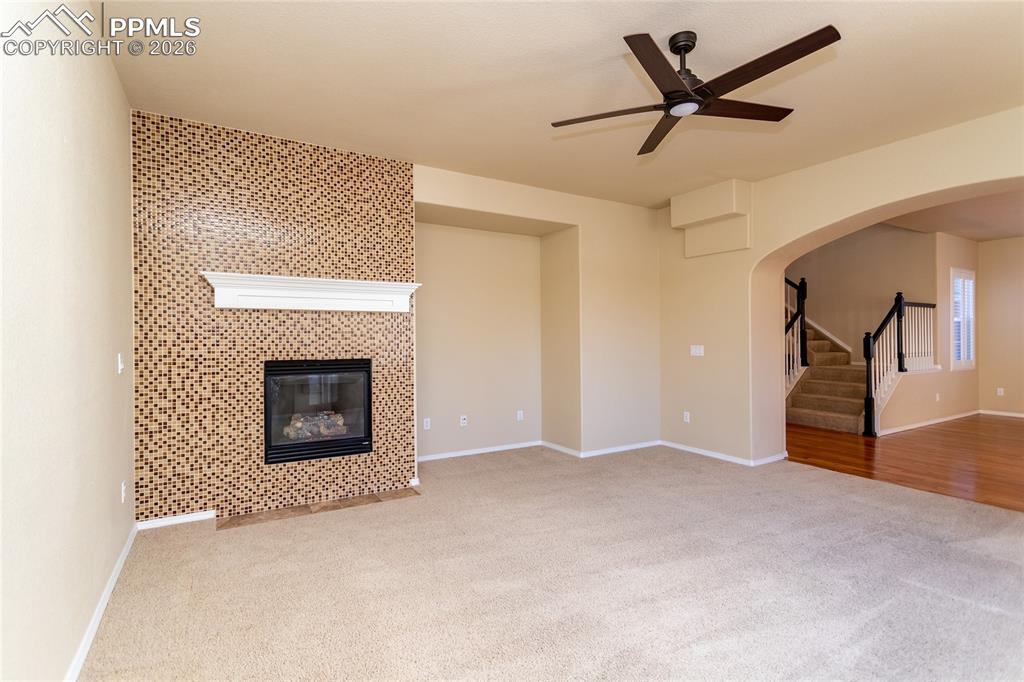 Image 16 of 50: Living Room