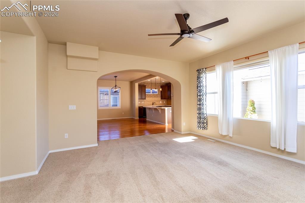 Image 18 of 50: Living Room