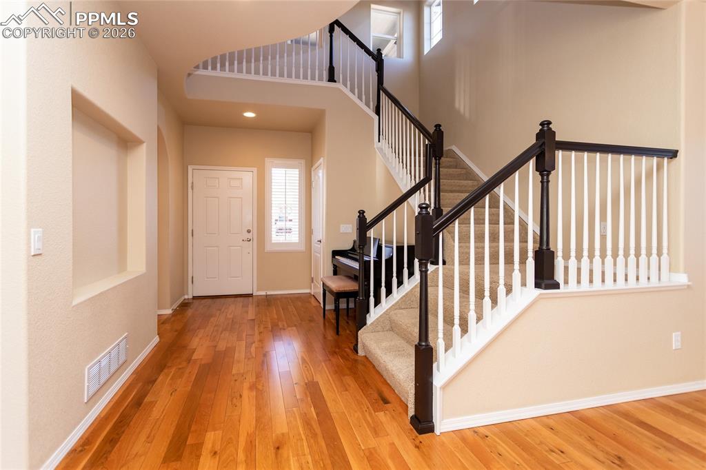 Image 3 of 50: Entry