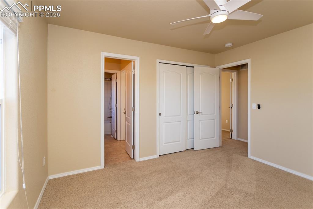 Image 37 of 50: Bedroom