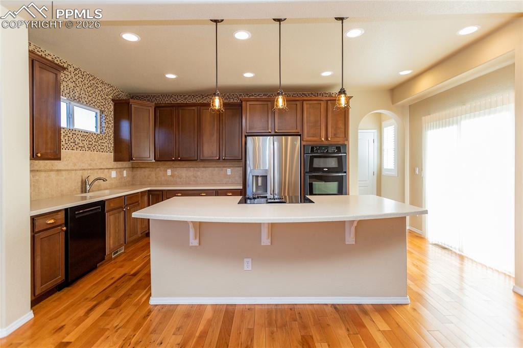 Image 9 of 50: Kitchen