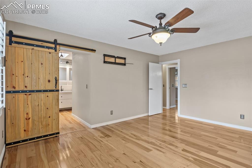 Image 14 of 34: Barn door entry